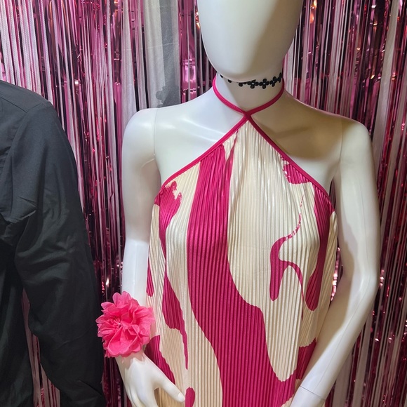 Graphic Print Tie Backless Halter Dress *NEW* - Picture 3 of 6